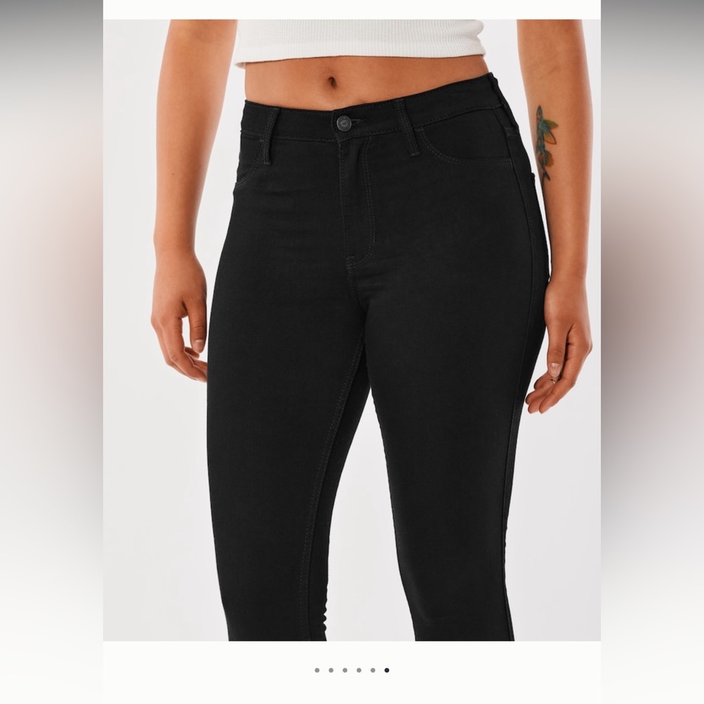 HOLLISTER NWT- Black Jeggings